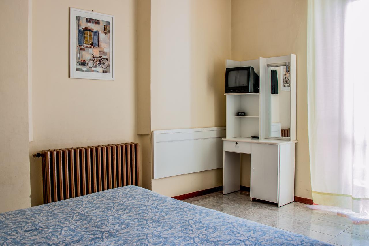 Hotel Ulisse 카르페냐 외부 사진